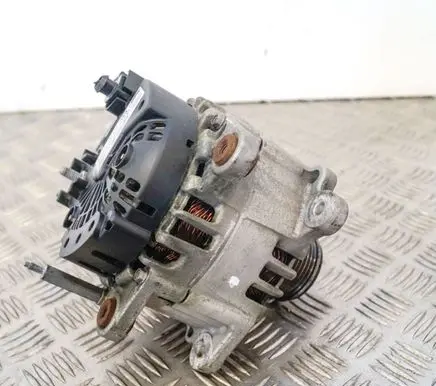 Volkswagen Polo V 6R Generator/alternator 03P903023D