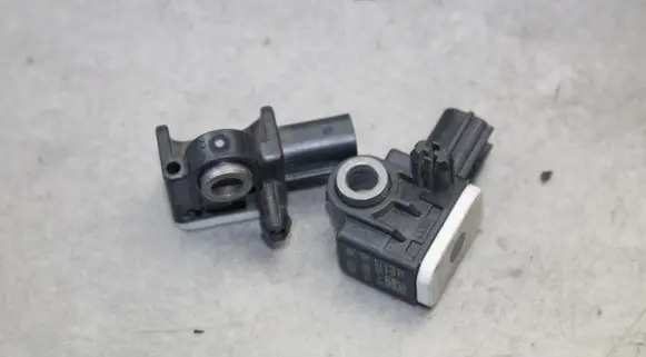 Ford Fusion Airbag deployment crash/impact sensor CM5T14B006AA