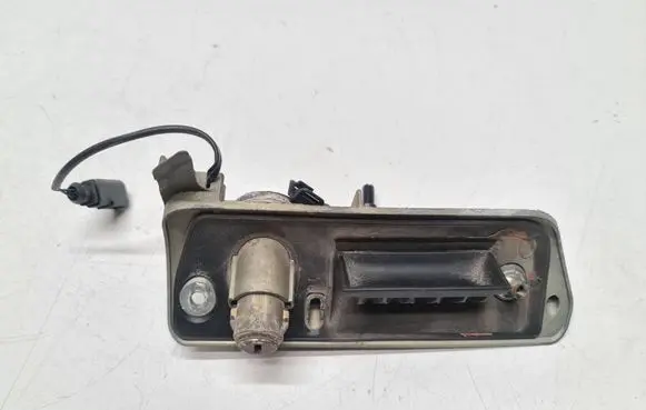 Volkswagen Caddy Tailgate trunk handle 2K0827565