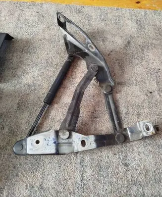 Audi TT Mk1 Engine bonnet/hood hinges 8N0823302 8n0823359 LZ9V