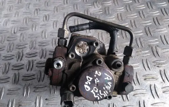 Toyota Avensis T250 Fuel injection high pressure pump 221000R010 HU2940000314
