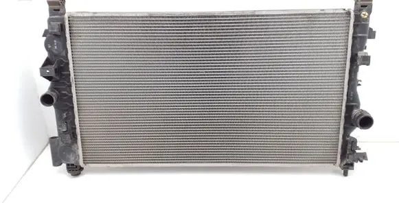 Opel Zafira C Coolant radiator 13312812