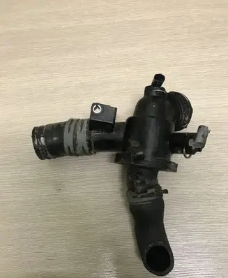 Mercedes-Benz E W212 Thermostat housing 4006164