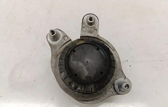 Mercedes-Benz E W213 Engine mount bracket A2132400500