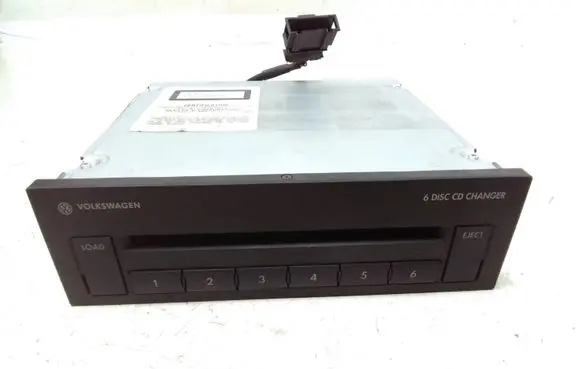 Volkswagen PASSAT B6 CD/DVD changer 3C0035110