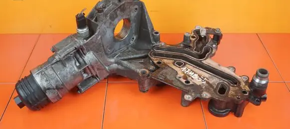 Opel Insignia A Oil filter mounting bracket 55578235 B20DTH