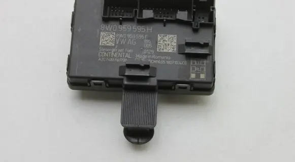 Audi A4 S4 B9 Door control unit/module 8W0959595H