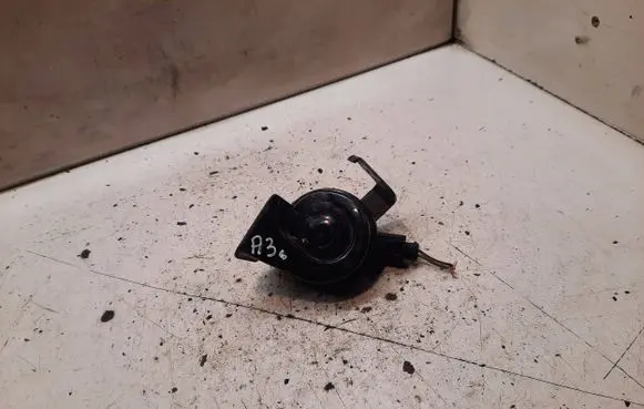 Audi A3 S3 8P Horn signal 3881157