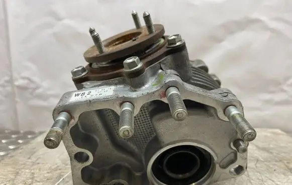 Toyota RAV 4 (XA30) Gearbox transfer box case 1Y076 W82