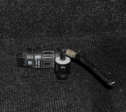 Opel Agila A Windscreen/windshield washer pump 090586632