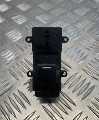 Honda CR-V Electric window control switch 35770T1GG11 2373G18670 CEWH004014Z