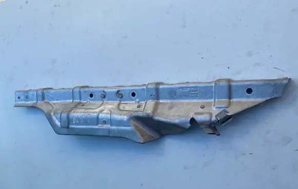 BMW 3 GT F34 Exhaust heat shield 8602958