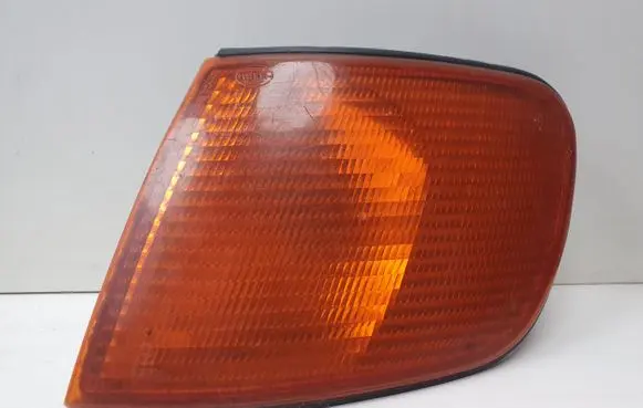 Audi 100 S4 C4 Front indicator light 0152604 137983