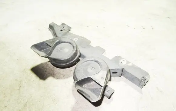 Audi Q7 4L Horn signal 4L0951229A
