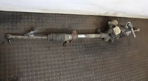 Suzuki Swift I Steering rack
