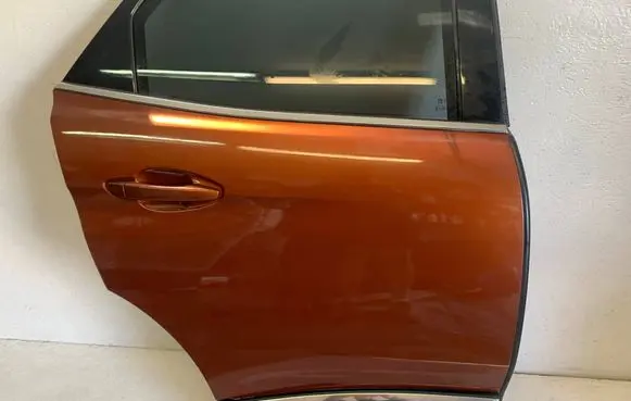 Peugeot 3008 II Rear door 