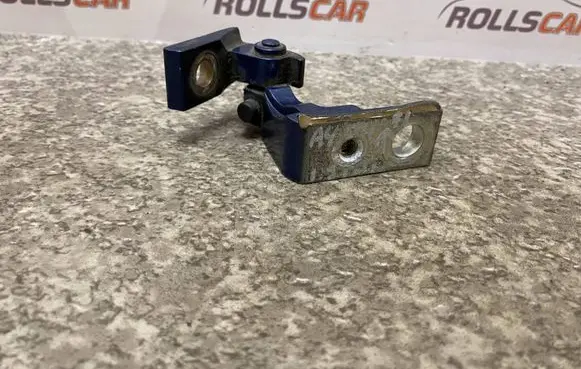 Audi A4 S4 B6 8E 8H Front door upper hinge XS4