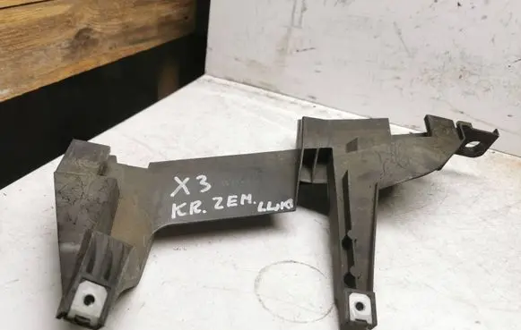 BMW X3 E83 Headlight/headlamp mounting bracket 1301073024