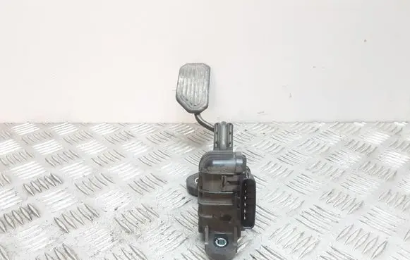 Toyota Prius (XW20) Accelerator throttle pedal 7812047040