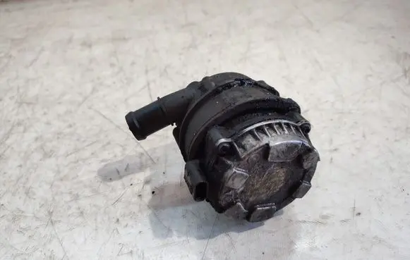 Volkswagen Golf VII Electric auxiliary coolant/water pump 04L965567A