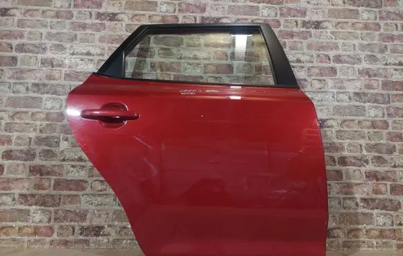 KIA Ceed Front door