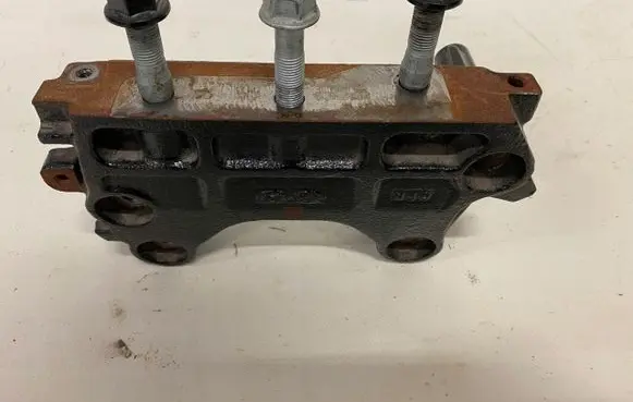 KIA Ceed Engine mounting bracket