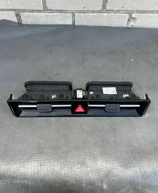 KIA Niro Dash center air vent grill 97410AT000 93790AT000 97410AT000SA1