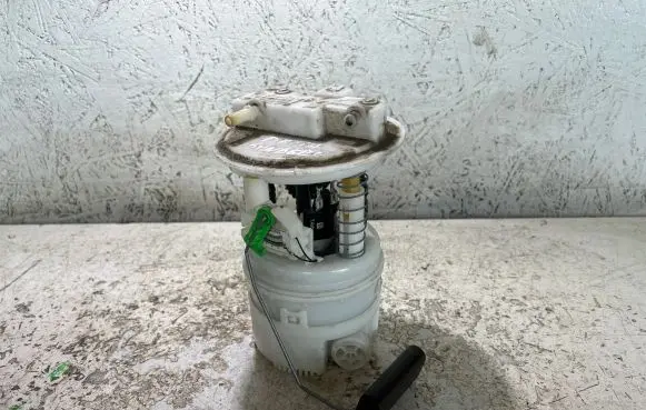 Dacia Sandero Fuel injection high pressure pump 172022377R 133371622 0974652990001