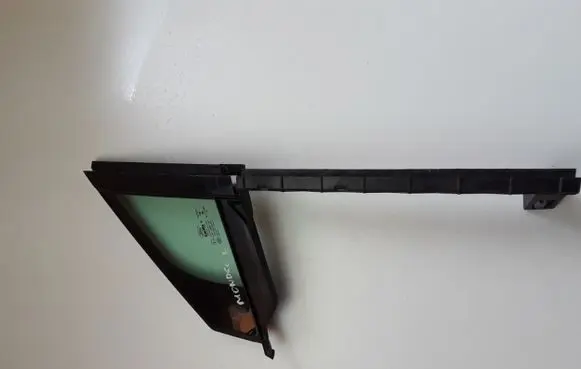Ford Mondeo MK V Front door vent window glass four-door DS73F21401AJ