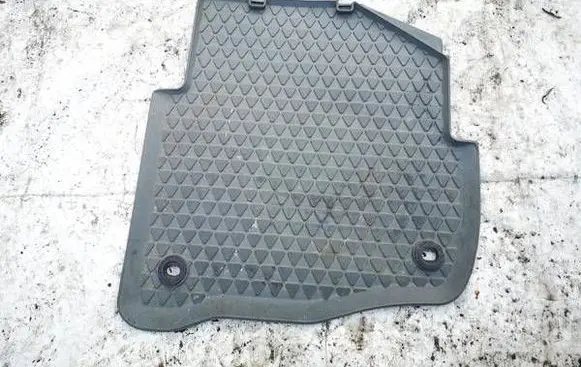 Volkswagen Polo IV 9N3 Front floor carpet liner 6q0061511a 6q0862451