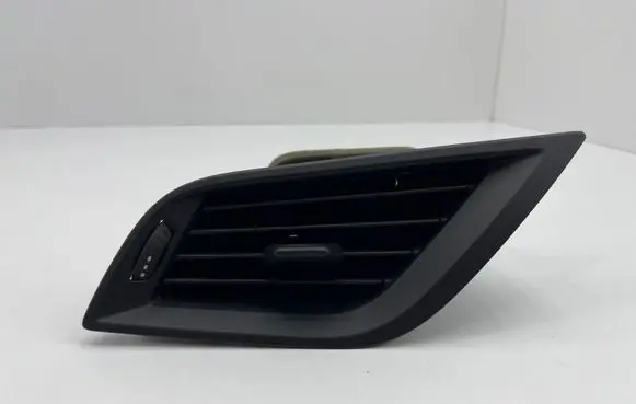 BMW 1 F40 Dashboard side air vent grill/cover trim 6823191 19050710