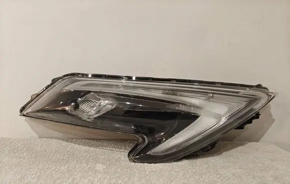 Nissan Juke I F15 Headlight/headlamp 90049102 26120BV80A