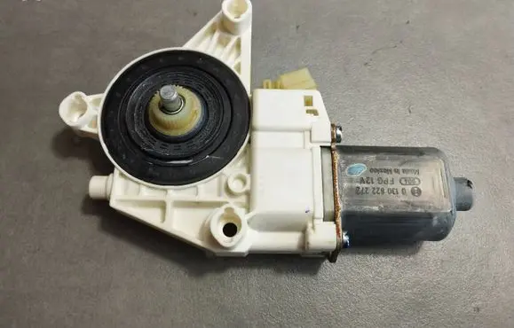 Mercedes-Benz ML W164 Front door window regulator motor A2518200842 997081102