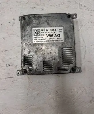 Volkswagen PASSAT B8 Voltage converter/converter module 7P5941591AH