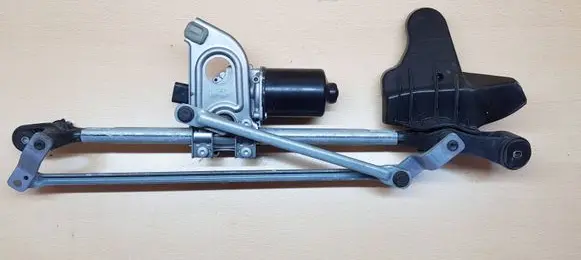 BMW 4 F32 F33 Front wiper linkage and motor 7267503 7353212 7250428