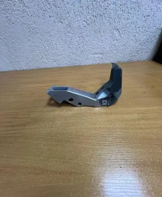 Jaguar XF X250 Headlight/headlamp mounting bracket CX2316A143A F4625