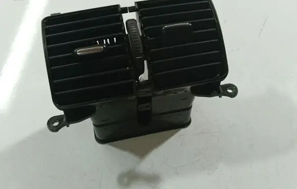 Volkswagen PASSAT B6 Dash center air vent grill 3C0819203