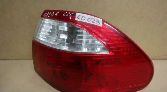 Mazda 626 Rear/tail lights 22061922
