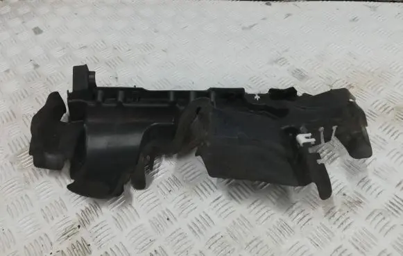 Citroen DS4 Intercooler air channel guide 9811476780