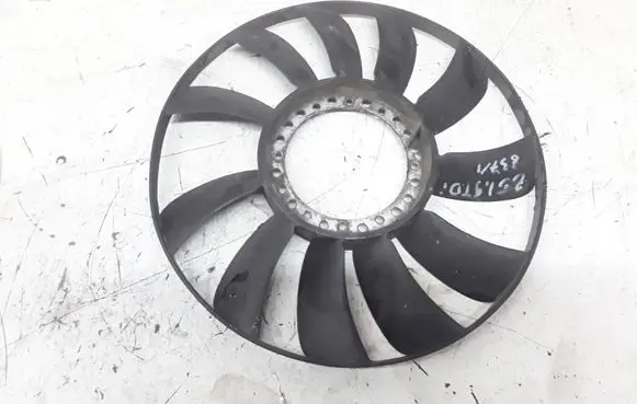 Volkswagen PASSAT B5 Fan impeller 058121301B