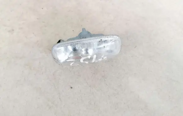 Audi A4 S4 B6 8E 8H Front fender indicator light 8e0949127