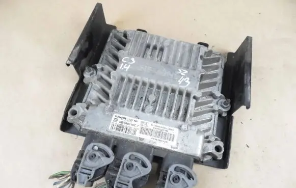 Citroen C3 Engine control unit/module 9653447480 5WS40110CT 9648624280