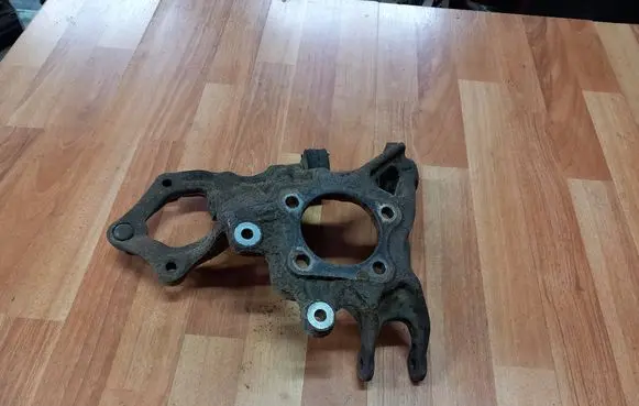 Mazda 6 Rear wheel hub spindle/knuckle GS1D2611XC