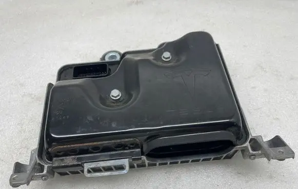 Tesla Model 3 Central body control module 156930300A 21049
