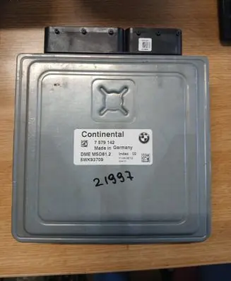 BMW 3 E90 E91 Engine control unit/module 7579142 DMEMSD812 5WK93709