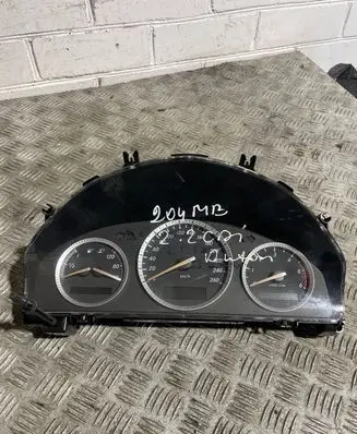 Mercedes-Benz C W204 Speedometer (instrument cluster) A2045401648