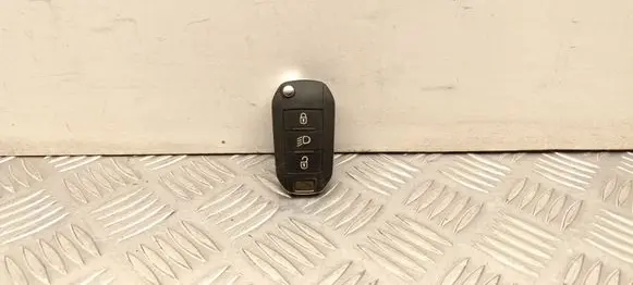 Peugeot 2008 I Ignition key/card 