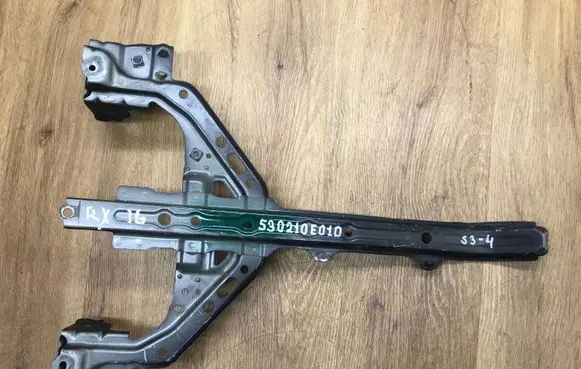 Lexus RX 450H Intercooler air guide/duct channel 530210E010
