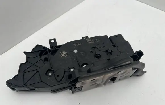BMW 1 F70 Rear door lock 5A160C1