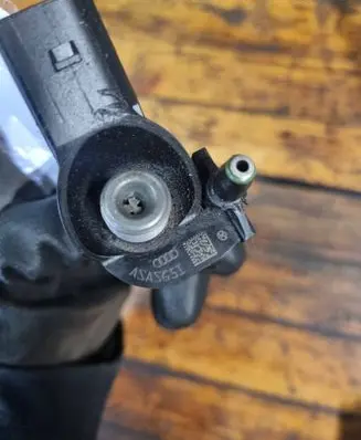 Audi Q7 4L Fuel injector 059130277S